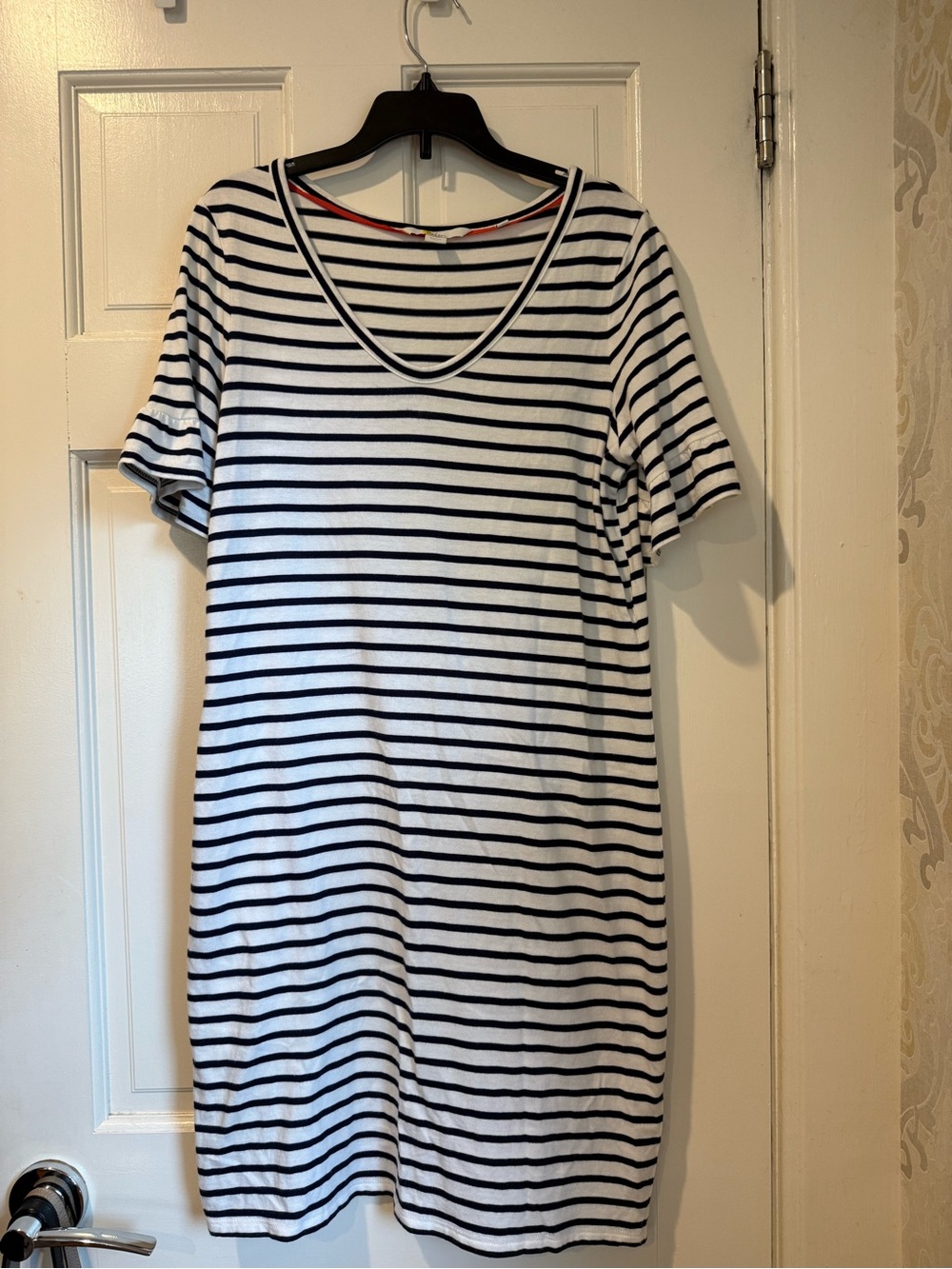 Boden White and Navy Striped V‑Neck Dress